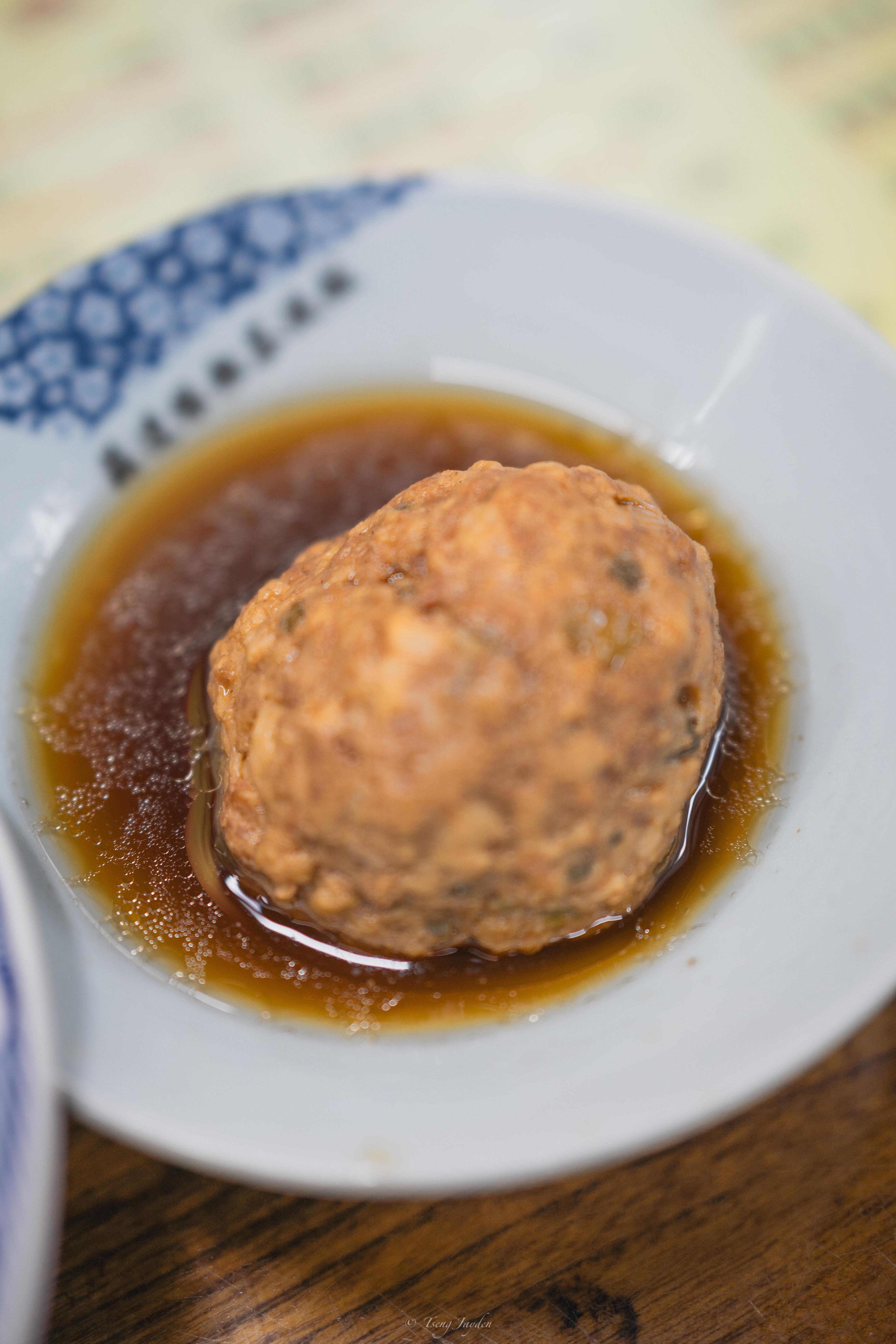 Braised Lion's Head Meatballs - 12 yuan