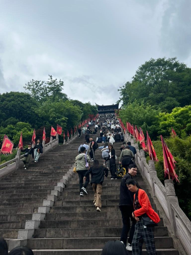 揽胜門の階段